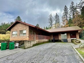 13034 Bitney Springs Rd, Nevada City, CA for lease Interior Photo- Image 2 of 13