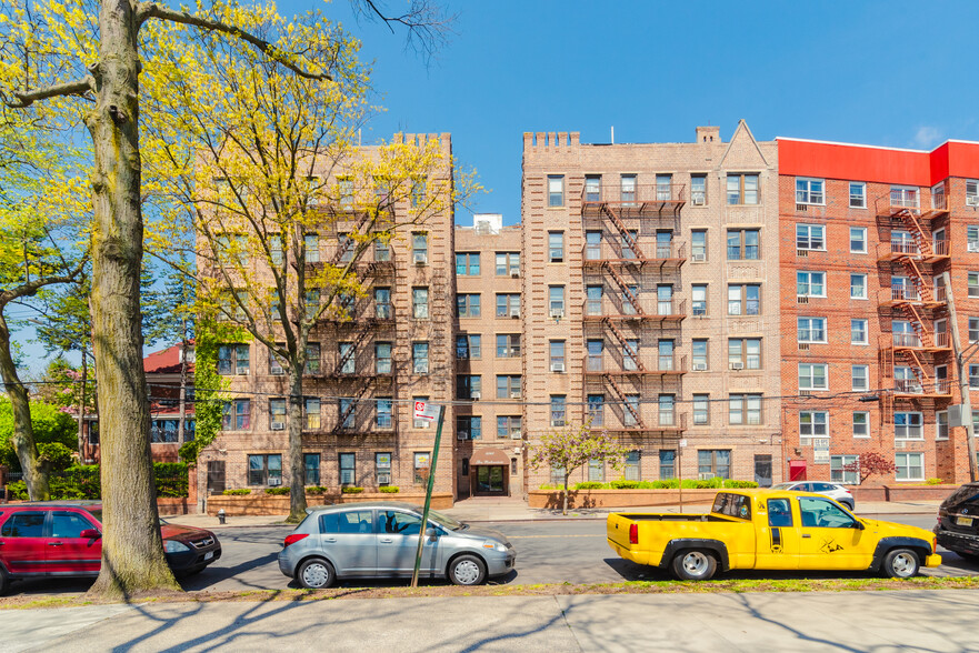 3343 Sedgwick Ave, Bronx, NY à vendre - Photo principale - Image 1 de 1