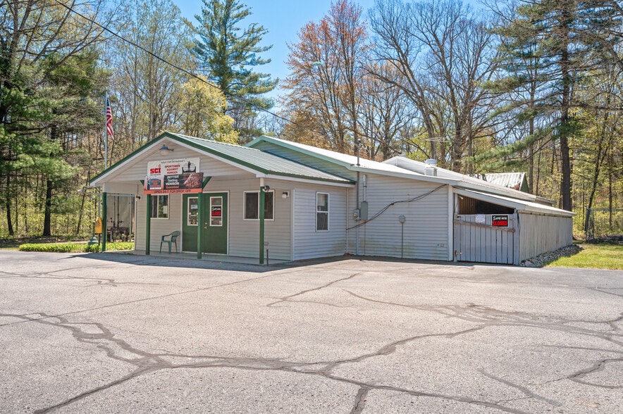 19055 12 Mile Rd, Big Rapids, MI for sale - Building Photo - Image 3 of 22