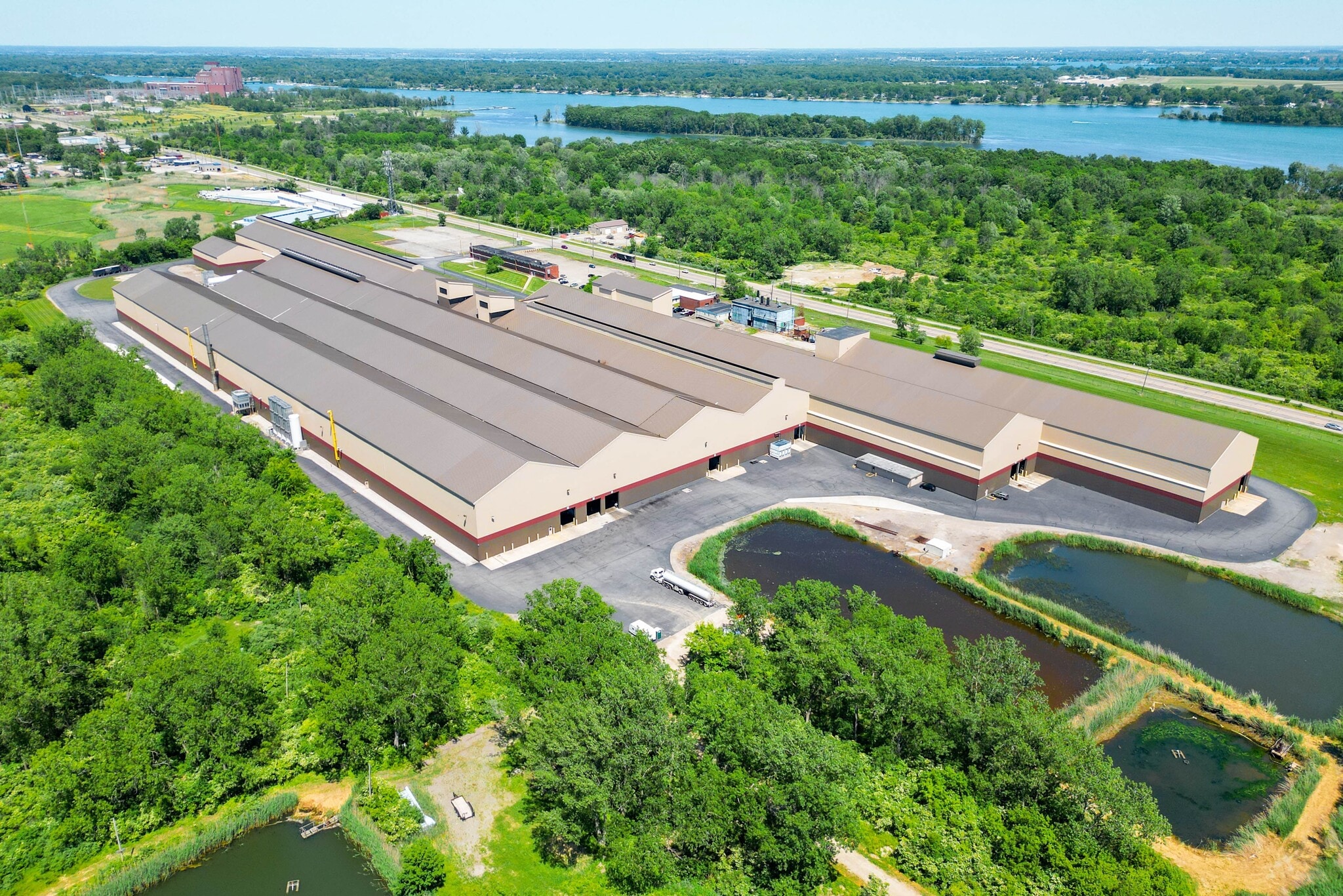 27800 W Jefferson Ave, Gibraltar, MI for sale Aerial- Image 1 of 9