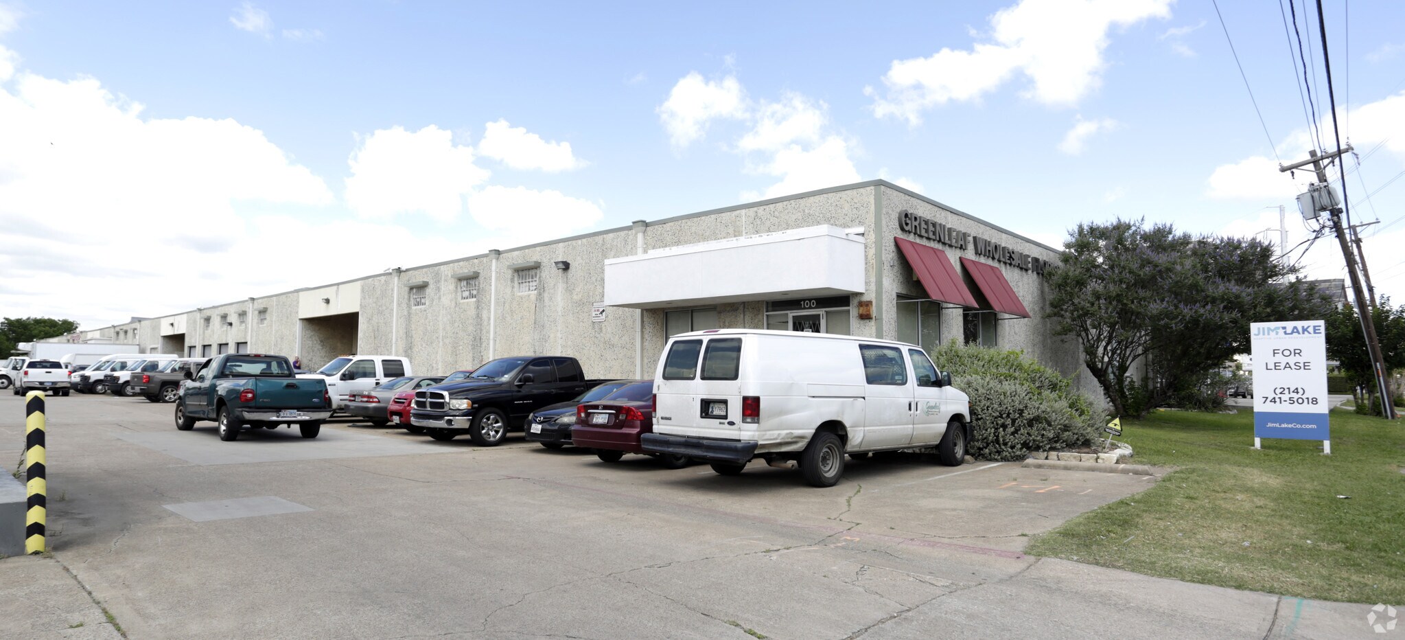 2777 Irving Blvd, Dallas, TX à louer Photo du bâtiment- Image 1 de 9