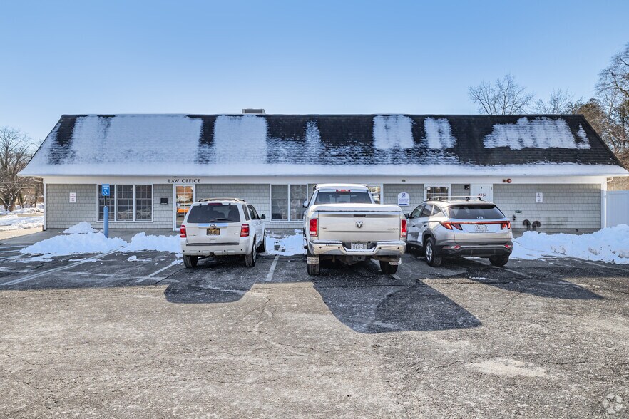 6 S Jersey Ave, Setauket, NY à vendre - Photo du bâtiment - Image 3 de 20