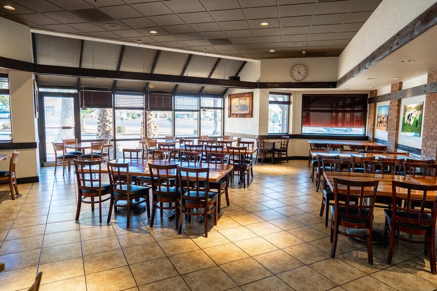 850 S Bluff St, Saint George, UT for lease - Building Photo - Image 3 of 29