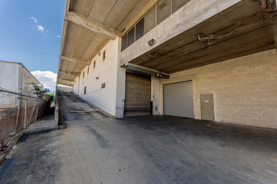 917 Kokea St, Honolulu, HI à louer - Photo du bâtiment - Image 3 de 31
