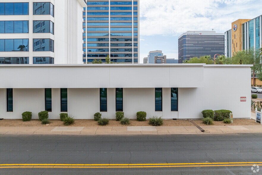 3033 N Central Ave, Phoenix, AZ à louer - Photo du bâtiment - Image 2 de 6