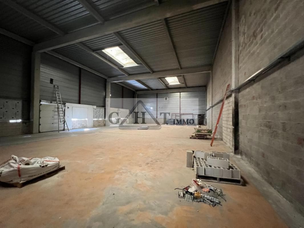 Industrial in Chennevières-sur-Marne for sale Interior Photo- Image 1 of 4