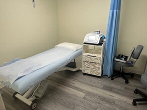 401 Ditmas Ave, Brooklyn, NY à louer Photo du bâtiment- Image 1 de 8