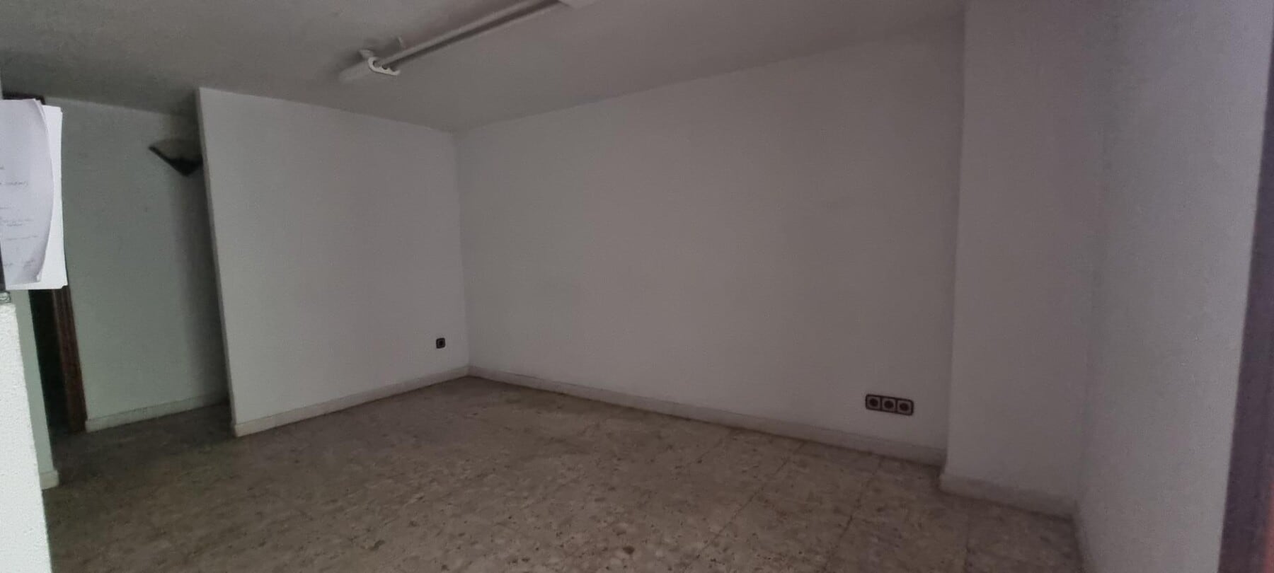 Murcia, MUR 30003 - Unit DR - - Interior Photo - Image 2 of 6
