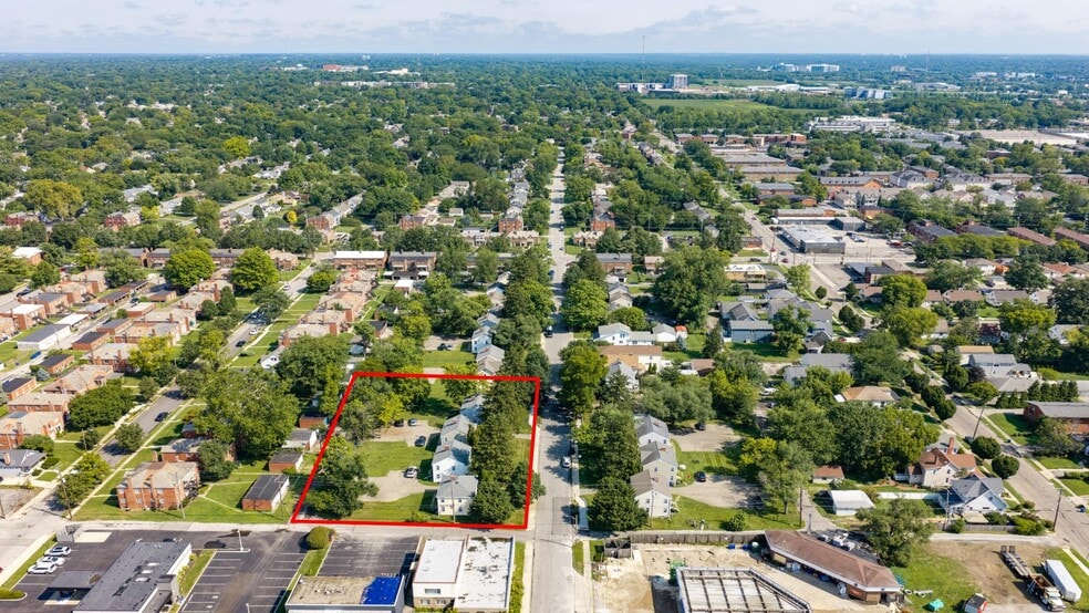Ashland Avenue Duplex Portfolio portfolio of 9 properties for sale on LoopNet.ca - Aerial - Image 2 of 27