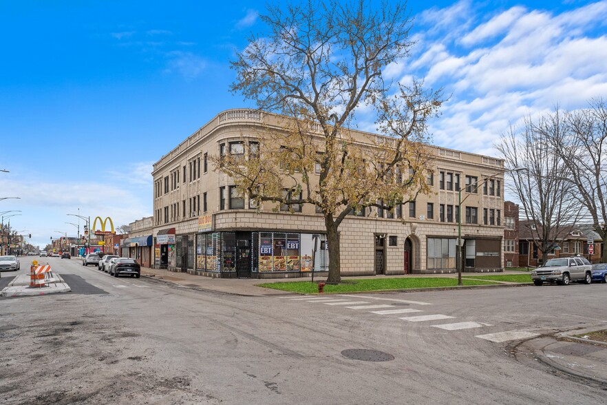 353 E 79th St, Chicago, IL for sale - Building Photo - Image 3 of 9