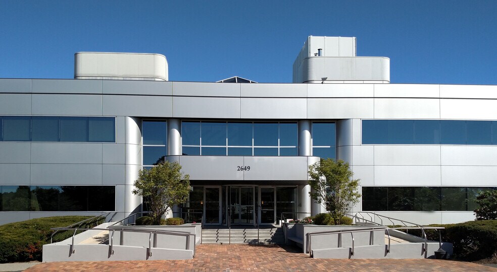 Northern Westchester Executive Park, Yorktown Heights, NY à louer - Photo du bâtiment - Image 2 de 7