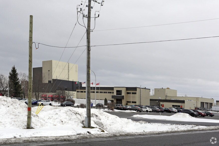 4 Rue Du Transport, Coteau-du-lac, QC à louer - Photo principale - Image 1 de 2