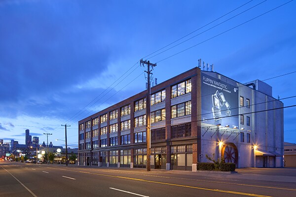 2200 1st Ave S, Seattle, WA à louer - Photo du bâtiment - Image 3 de 3