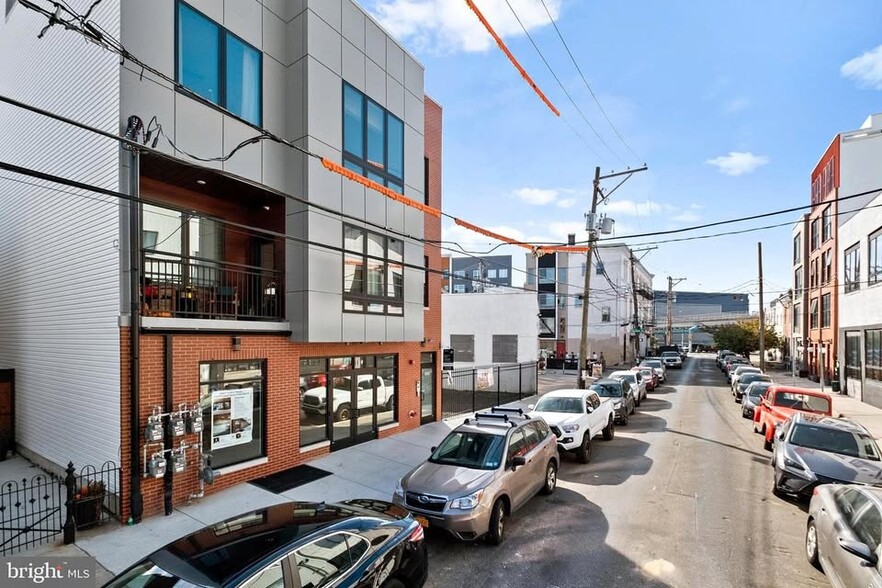 2025 Amber St, Philadelphia, PA for lease - Primary Photo - Image 1 of 2