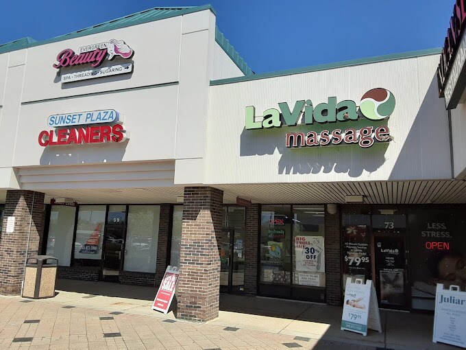 31-125 E Long Lake Rd, Troy, MI à louer - Photo du bâtiment - Image 2 de 8