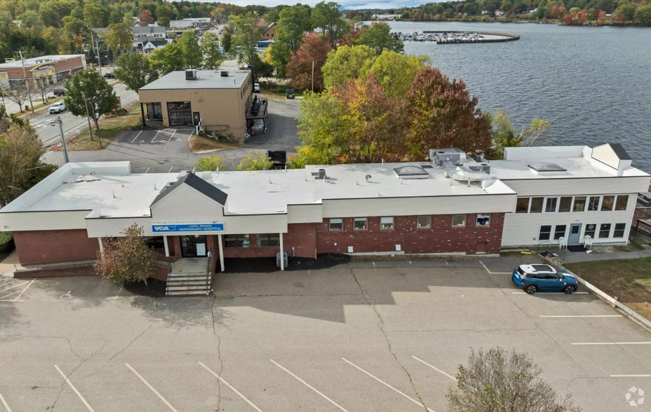 1266 Union Ave, Laconia, NH à vendre - Photo du bâtiment - Image 3 de 6