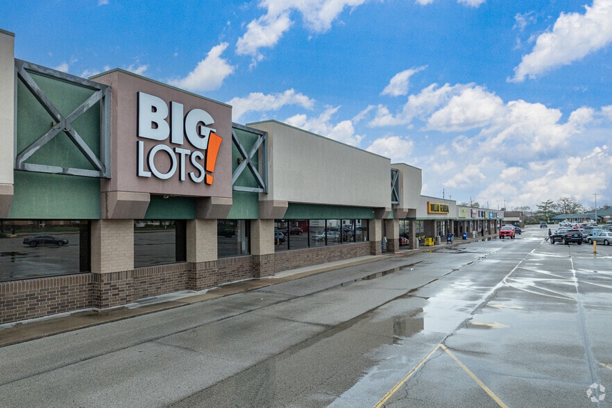 2410-2500 E Washington St, East Peoria, IL for lease - Primary Photo - Image 2 of 6