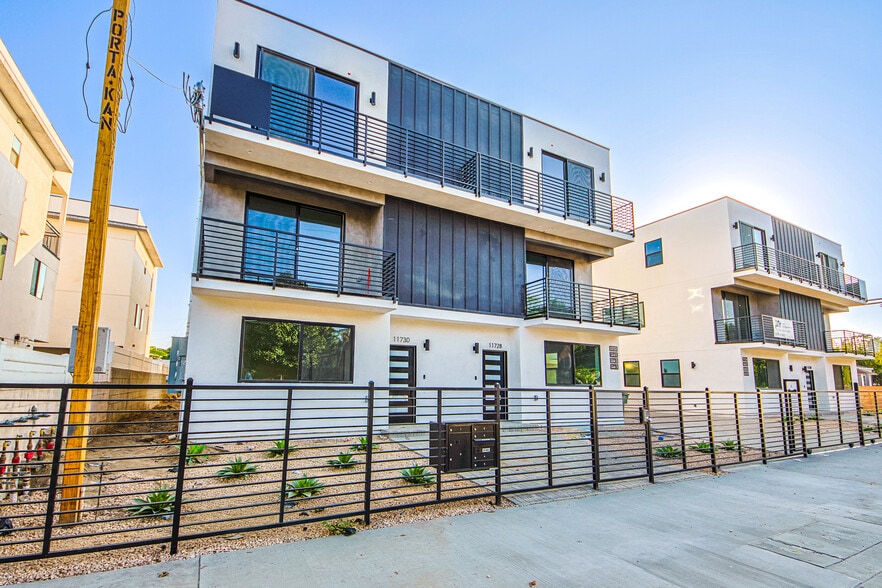 11736 Gilmore St, North Hollywood, CA for sale - Building Photo - Image 1 of 56