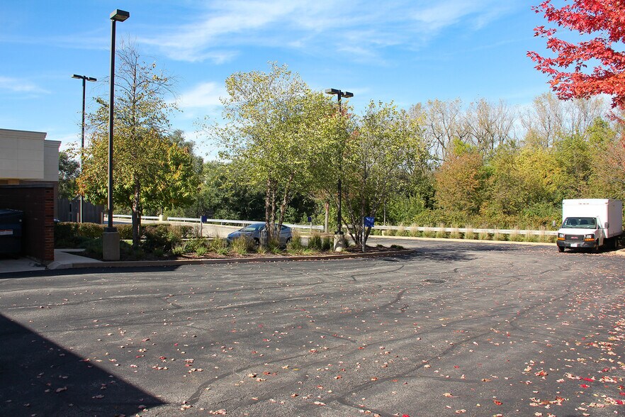 16732 W 159th St, Lockport, IL à vendre - Photo du bâtiment - Image 3 de 8