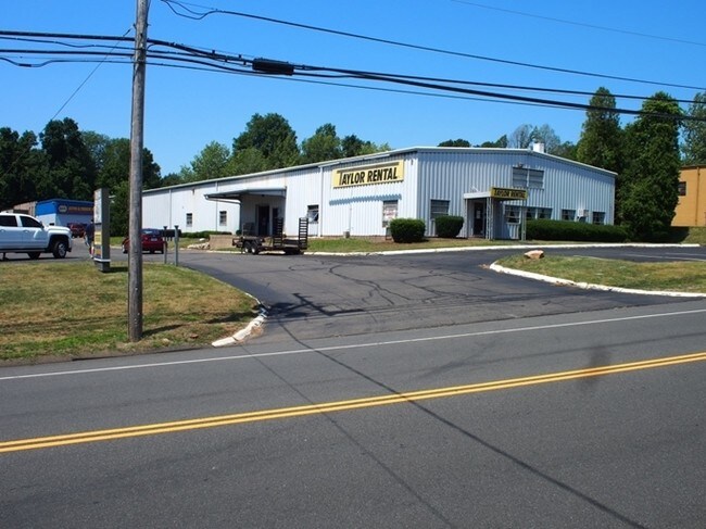 Plus de détails pour 174 Cedar St, Branford, CT - Commerce de détail à louer