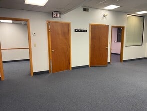 400 Reservoir Ave, Providence, RI for lease Interior Photo- Image 2 of 8