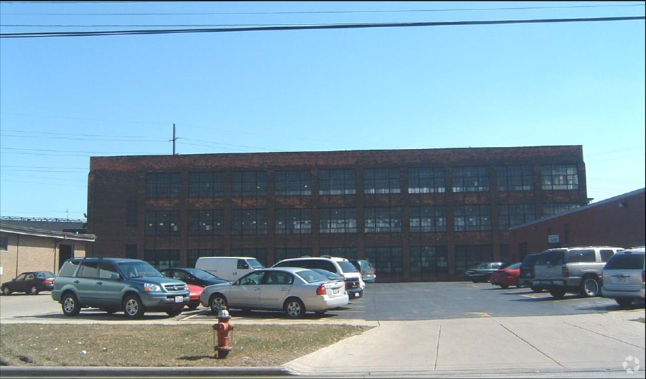 4101 Commerce Ave, Cleveland, OH à vendre Photo du bâtiment- Image 1 de 7
