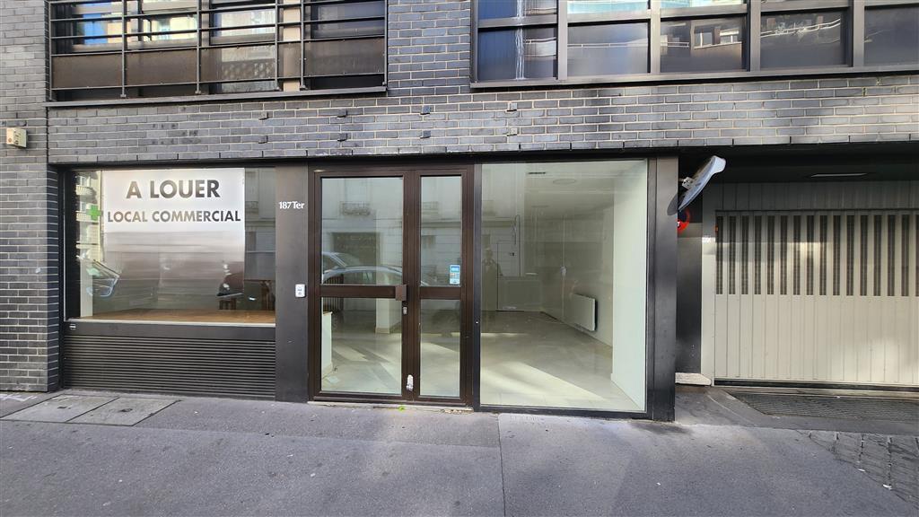 Industrial in Paris for lease Building Photo- Image 1 of 10