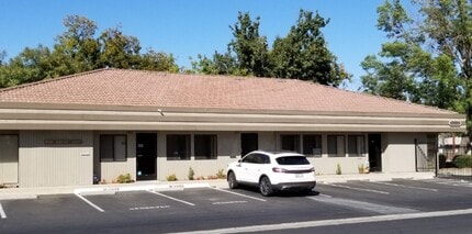 4045 N Fresno St, Fresno, CA for lease Building Photo- Image 2 of 7