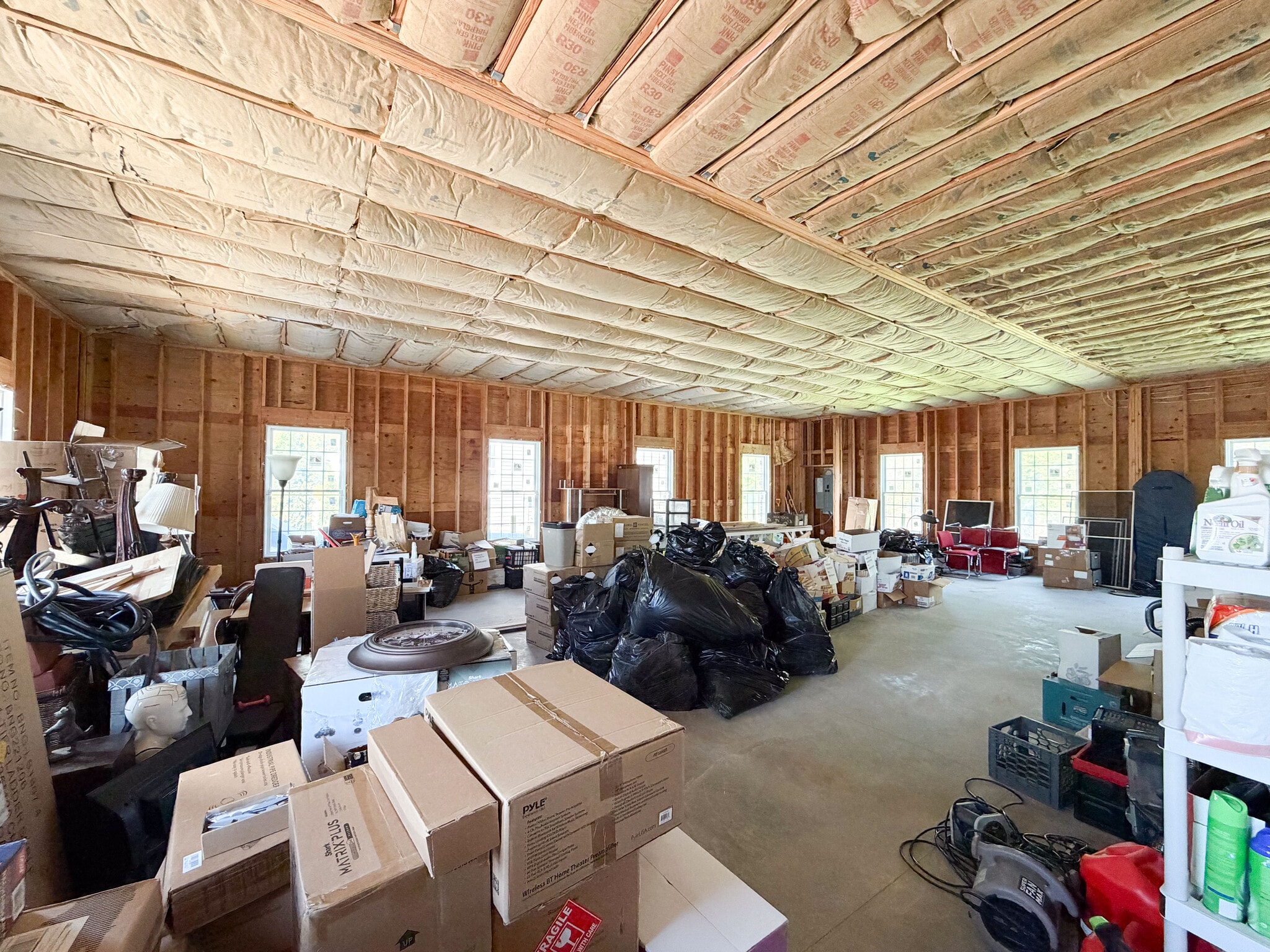 200 Mountain Rd, Suffield, CT for lease Interior Photo- Image 1 of 5