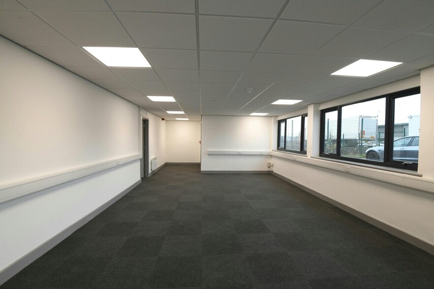 7 Mill Ln, Rainford for lease - Building Photo - Image 3 of 4