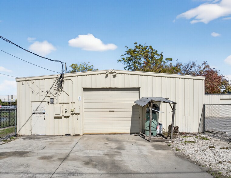 1325 Indiana St, Orlando, FL à louer - Photo du bâtiment - Image 2 de 7