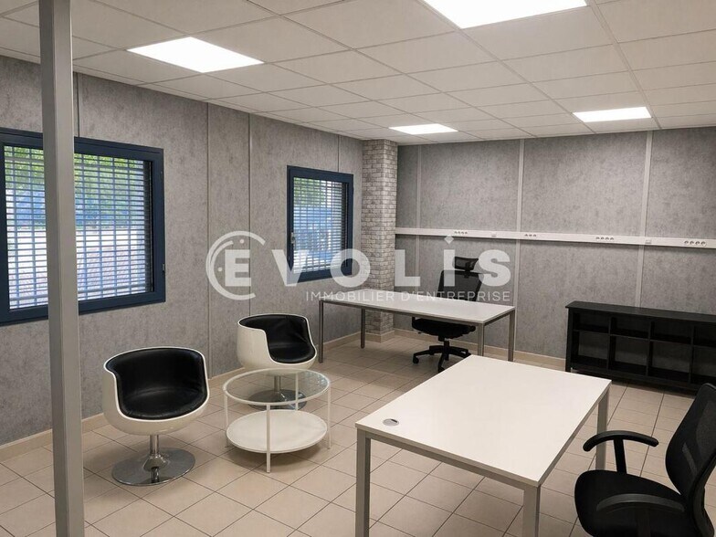 3 Rue De Lombardie, Décines-Charpieu à louer - Photo intérieure - Image 3 de 8