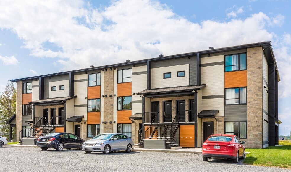 3110-3132 St De Coutances, Lévis, QC for sale - Primary Photo - Image 1 of 1