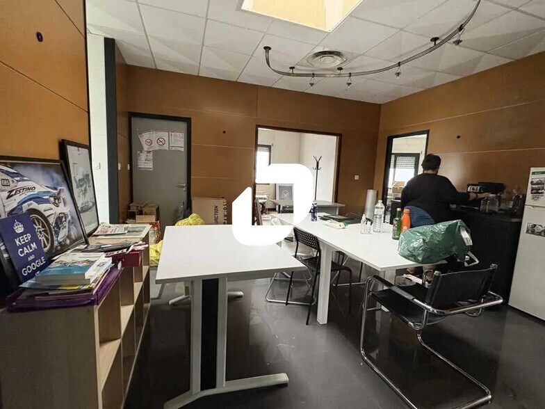 Bureau dans Cenon à louer - Photo du bâtiment - Image 3 de 6