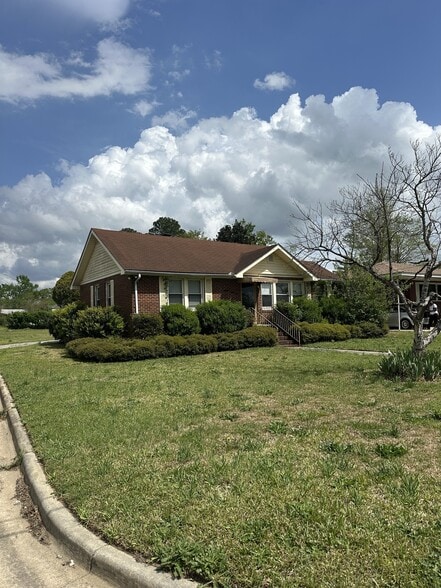 Augusta, GA 52u -Multifamily Portfolio portfolio of 12 properties for sale on LoopNet.ca - Building Photo - Image 2 of 15