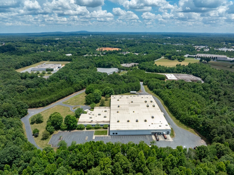 725 Reese Dr SW, Conover, NC for lease - Aerial - Image 1 of 7