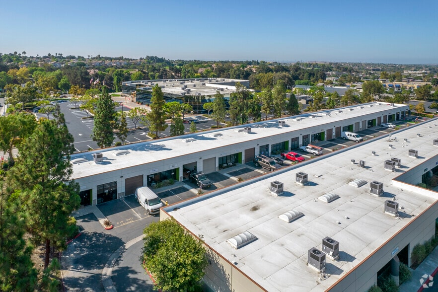 925 Hale Pl, Chula Vista, CA for lease - Building Photo - Image 2 of 4