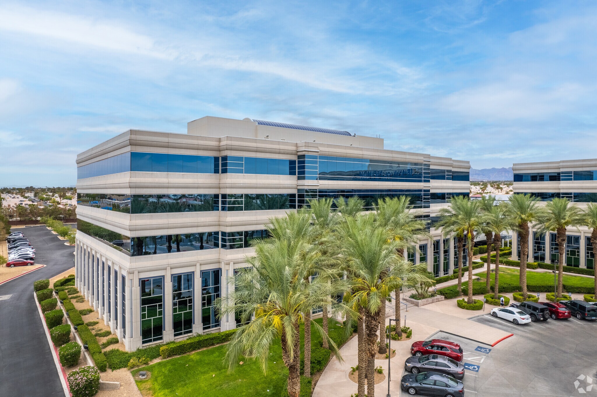 7201 W Lake Mead Blvd, Las Vegas, NV à louer Photo principale- Image 1 de 7