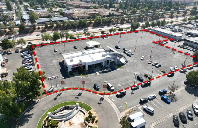 More details for 145 E Auto Center Dr, Fresno, CA - Retail for Lease