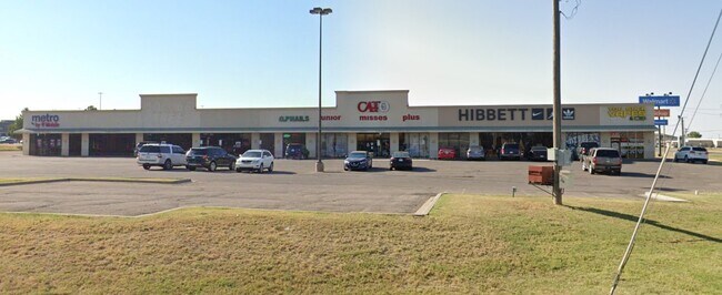 Plus de détails pour 3305 1st St, Woodward, OK - Commerce de détail à louer