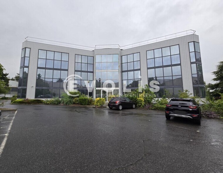 Bureau dans Palaiseau à vendre - Photo du bâtiment - Image 1 de 8