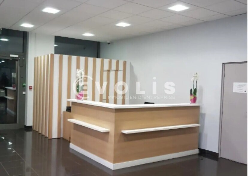215 Avenue Georges Clemenceau, Nanterre à louer - Photo intérieure - Image 2 de 10