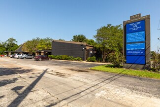 Plus de détails pour 17215 Red Oak Dr, Houston, TX - Bureau à vendre