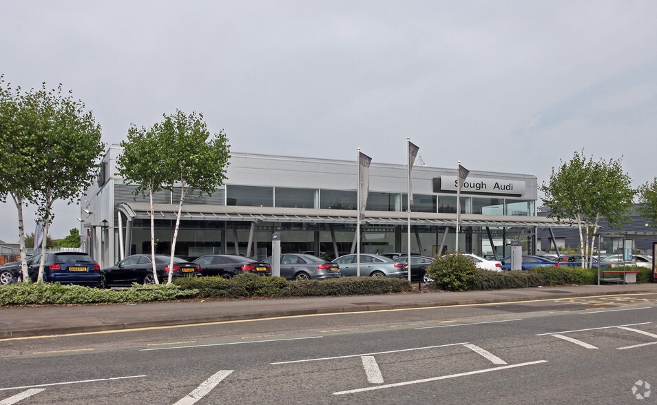 756 Dover Rd, Slough à louer - Photo principale - Image 1 de 2