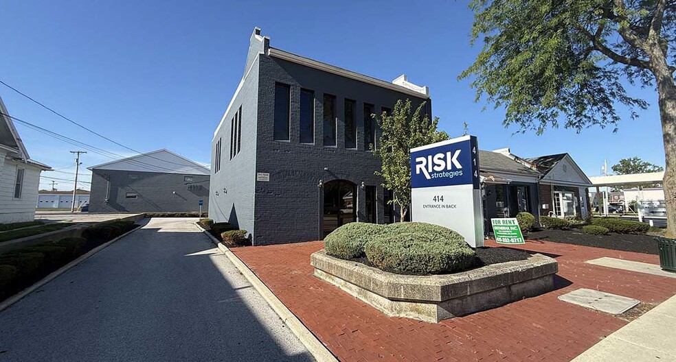 414 E Wooster St, Bowling Green, OH for lease - Building Photo - Image 2 of 6
