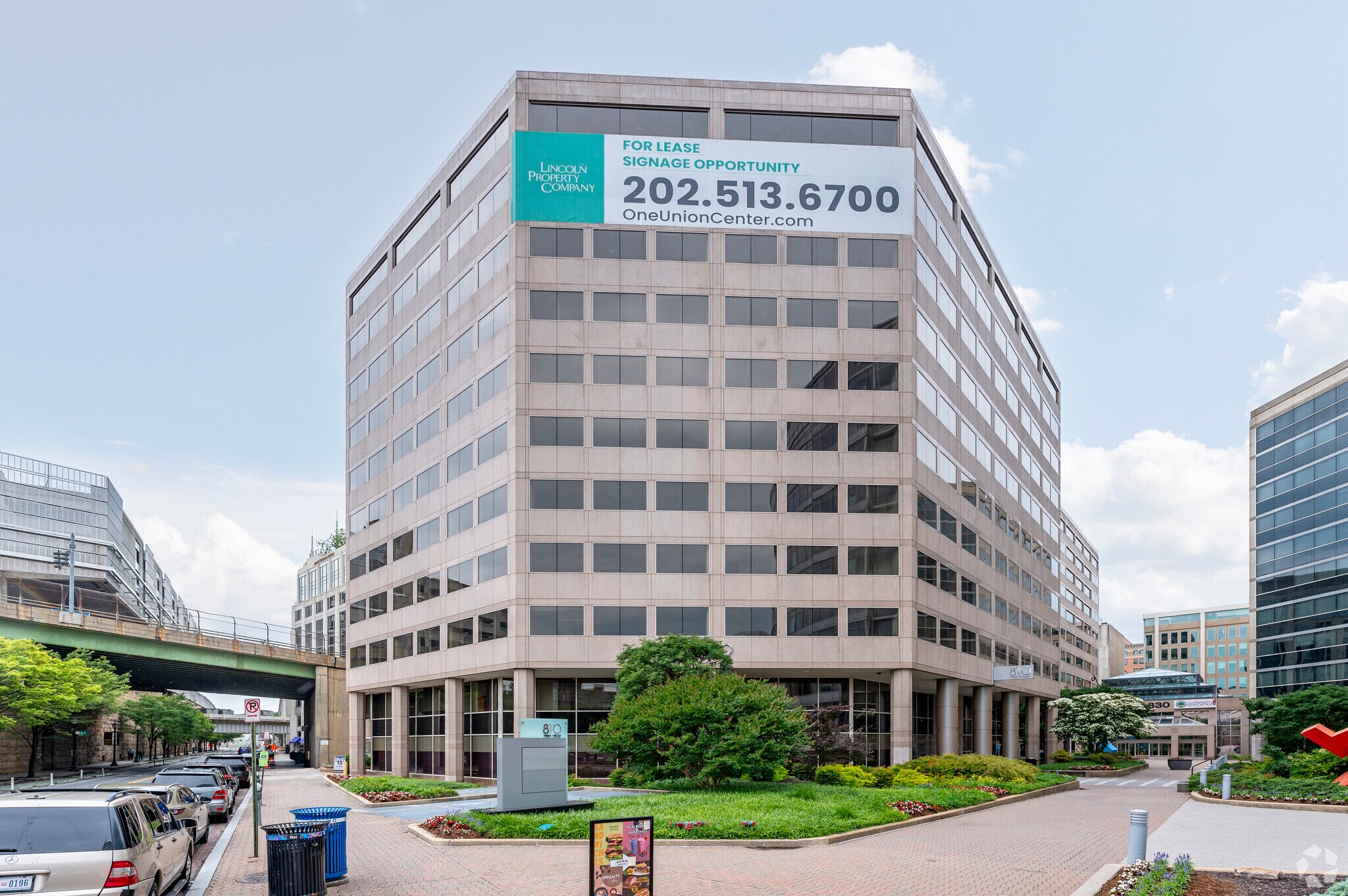 810 1st St NE, Washington, DC à louer Photo du bâtiment- Image 1 de 3