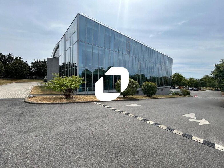8 Rue Du Clos Sainte Catherine, Bry-sur-Marne à louer - Photo du bâtiment - Image 2 de 20