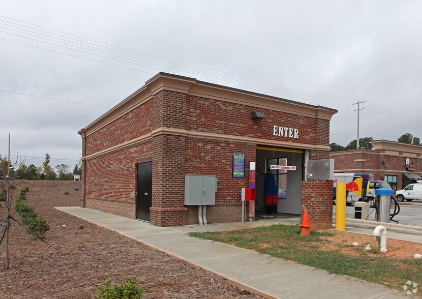 2538 Cuthbertson Rd, Waxhaw, NC à vendre - Photo du bâtiment - Image 2 de 4