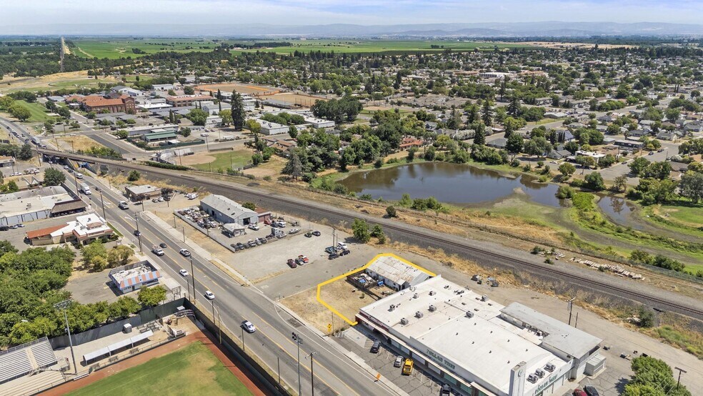 1431 B St, Marysville, CA à vendre - Photo du bâtiment - Image 3 de 6