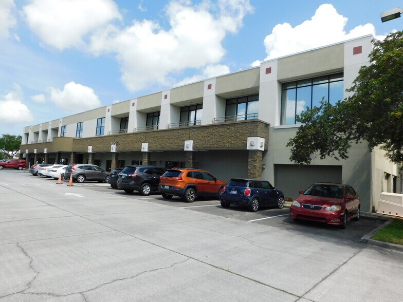 95 Bulldog Blvd, Melbourne, FL à louer - Photo du bâtiment - Image 3 de 7